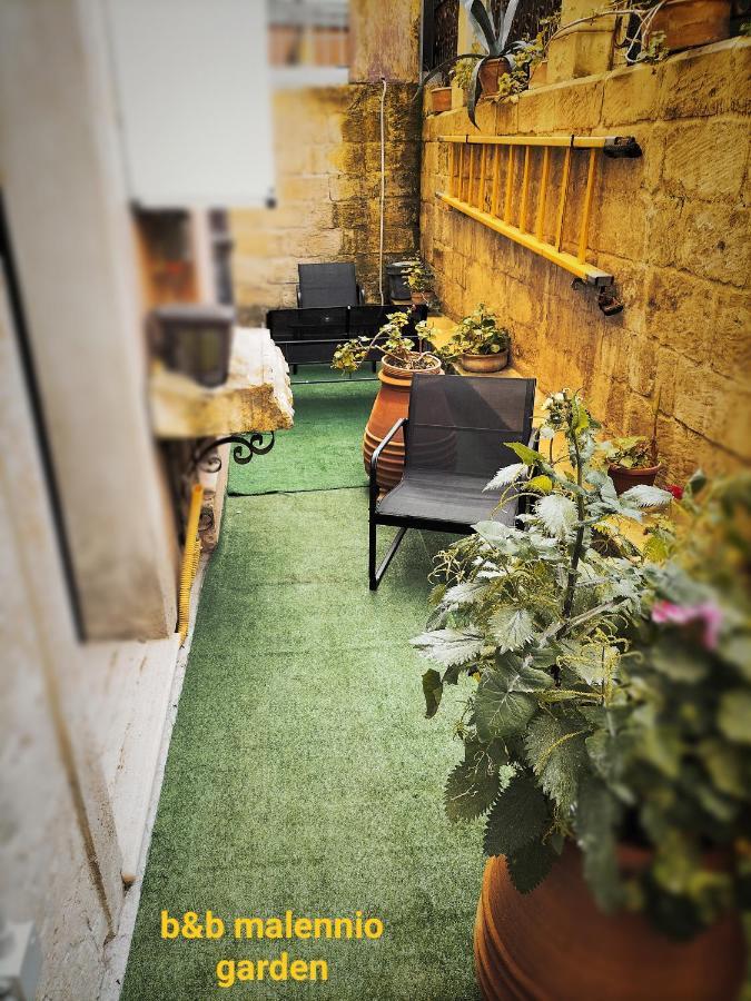 B&B Malennio Lecce Bagian luar foto