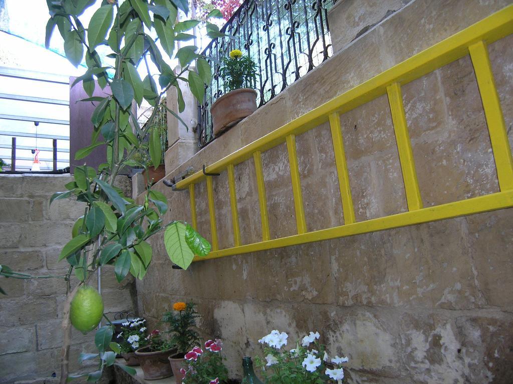 B&B Malennio Lecce Bagian luar foto