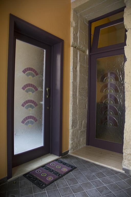 B&B Malennio Lecce Bagian luar foto
