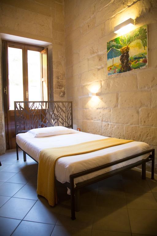 B&B Malennio Lecce Ruang foto