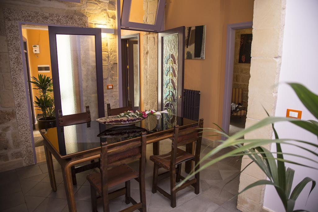 B&B Malennio Lecce Bagian luar foto