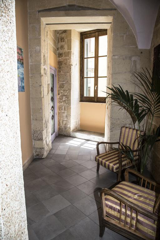 B&B Malennio Lecce Bagian luar foto