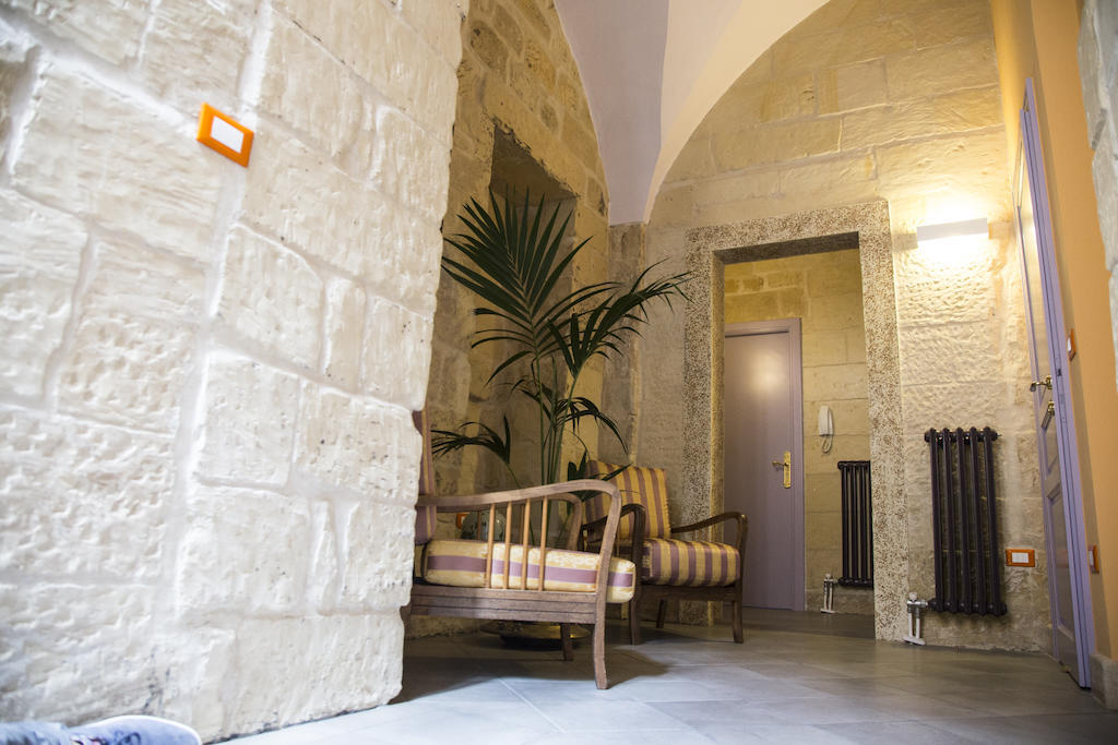 B&B Malennio Lecce Bagian luar foto